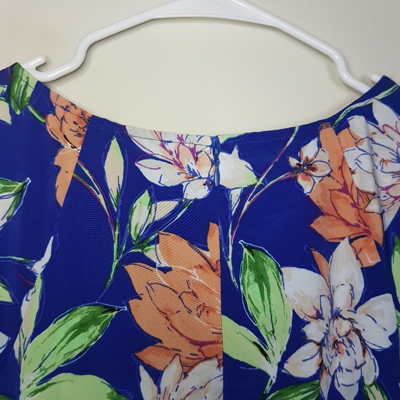 Signature Collection Blue Floral Print Jill Dress Size Small - Picture 10 of 11